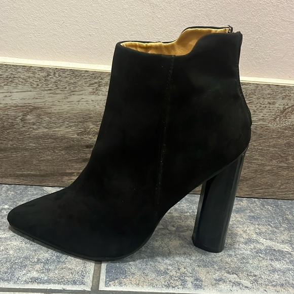 Little black boots Revamped by siren black ankle cut boot heel size 8 - Picture 6 of 10